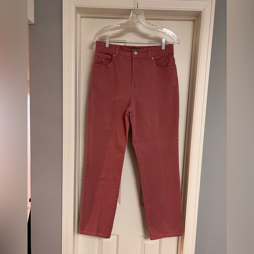 Gloria Vanderbilt Women's Size 10 Rose Straight Leg Jeans
